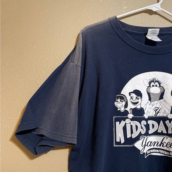 Y2K Kids Day Out New York Yankees Graphic Navy Blue T-Shirt Adult L - Picture 5 of 9